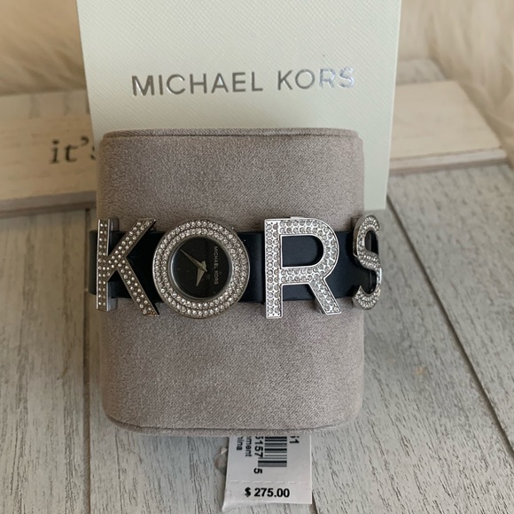 Michael Kors Accessories - 😍watch Michael kors new